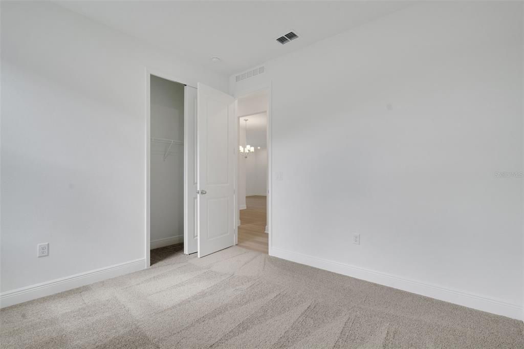 En Venta: $374,990 (4 camas, 2 baños, 2110 Pies cuadrados)