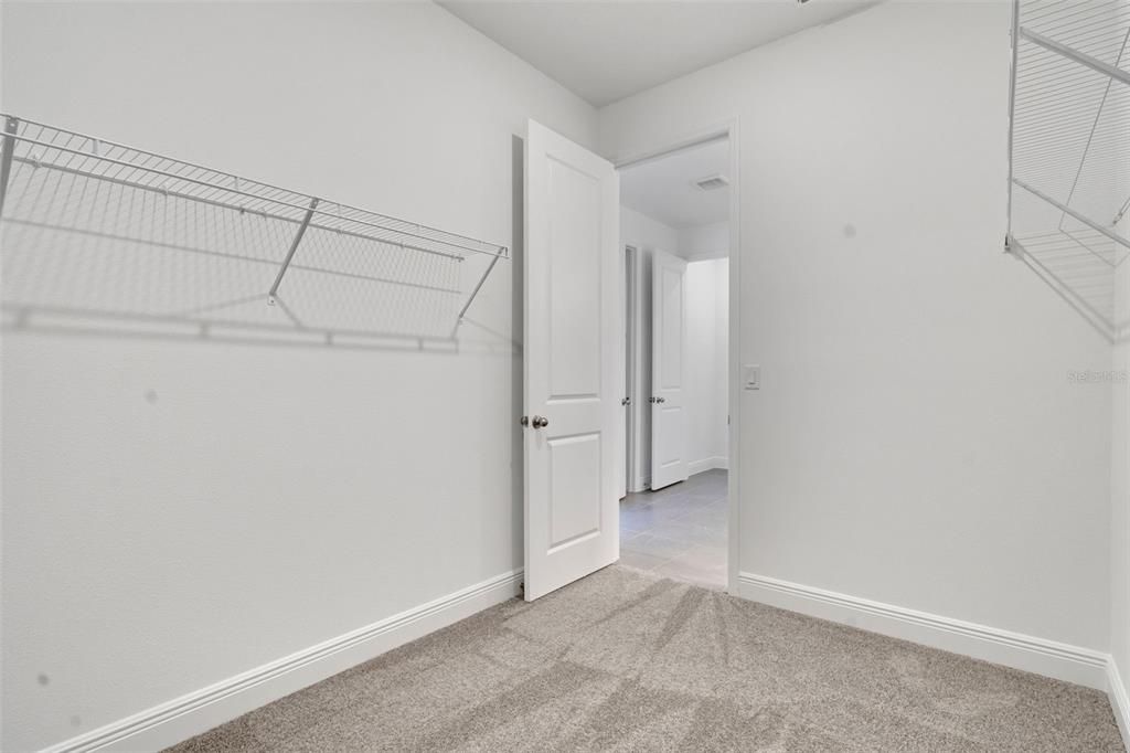 En Venta: $374,990 (4 camas, 2 baños, 2110 Pies cuadrados)