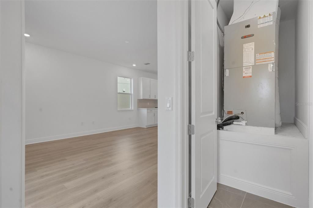 En Venta: $374,990 (4 camas, 2 baños, 2110 Pies cuadrados)