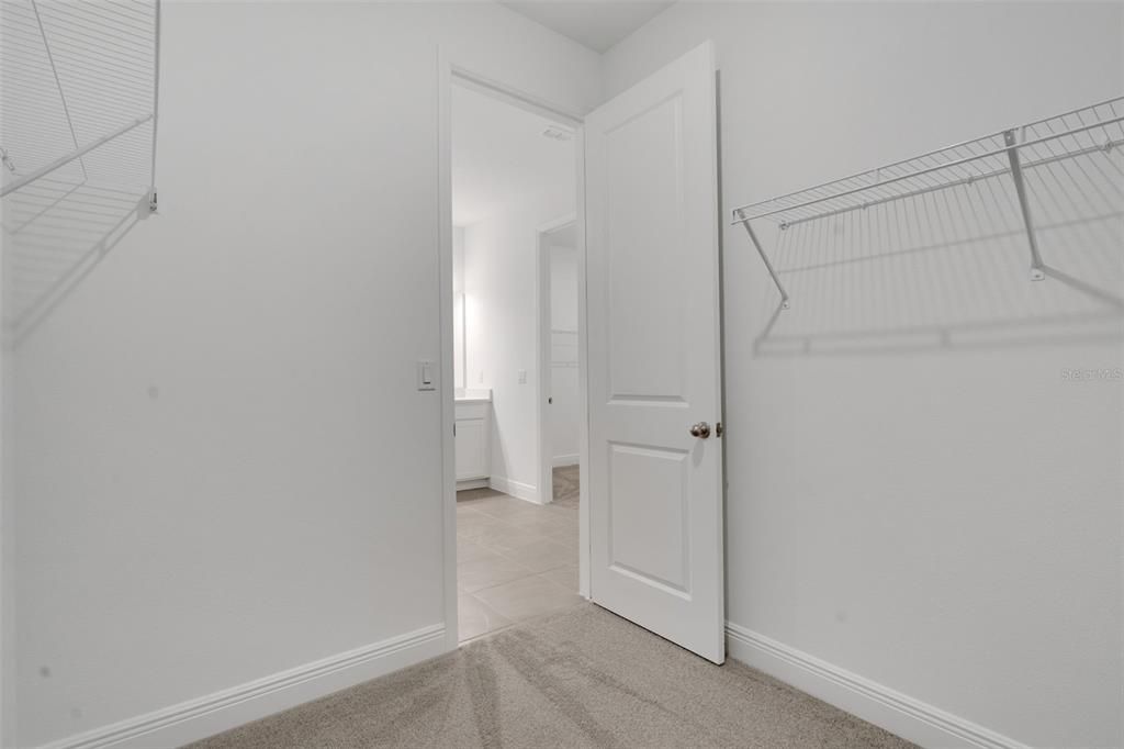 En Venta: $374,990 (4 camas, 2 baños, 2110 Pies cuadrados)