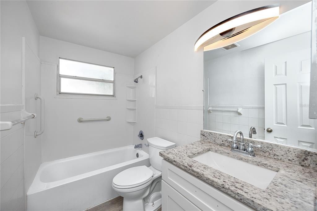 出租: $2,400 (3 贝兹, 2 浴室, 1125 平方英尺)