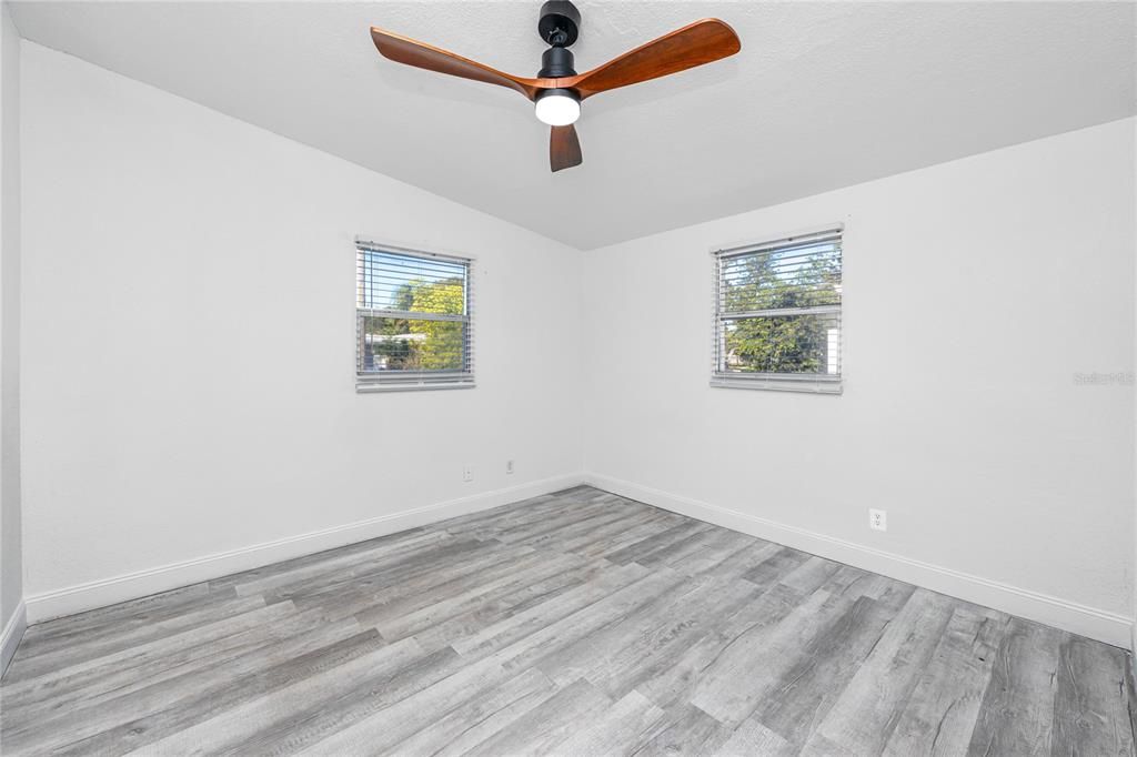 出租: $2,400 (3 贝兹, 2 浴室, 1125 平方英尺)