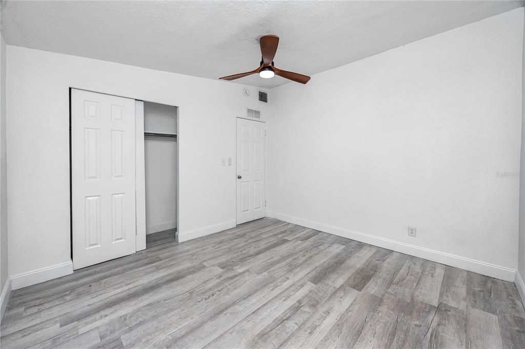 出租: $2,400 (3 贝兹, 2 浴室, 1125 平方英尺)