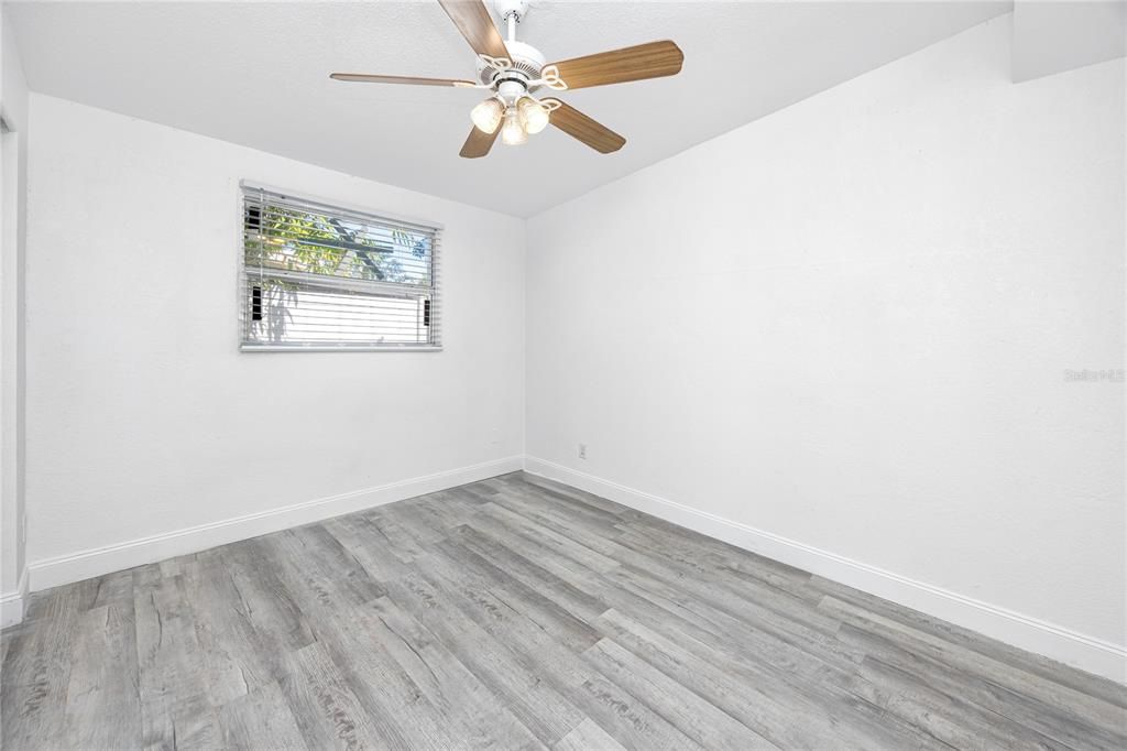 出租: $2,400 (3 贝兹, 2 浴室, 1125 平方英尺)