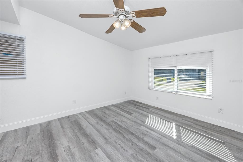 出租: $2,400 (3 贝兹, 2 浴室, 1125 平方英尺)