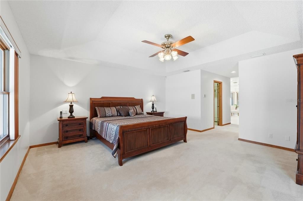 На продажу: $919,000 (5 спален, 3 ванн, 3839 Квадратных фут)