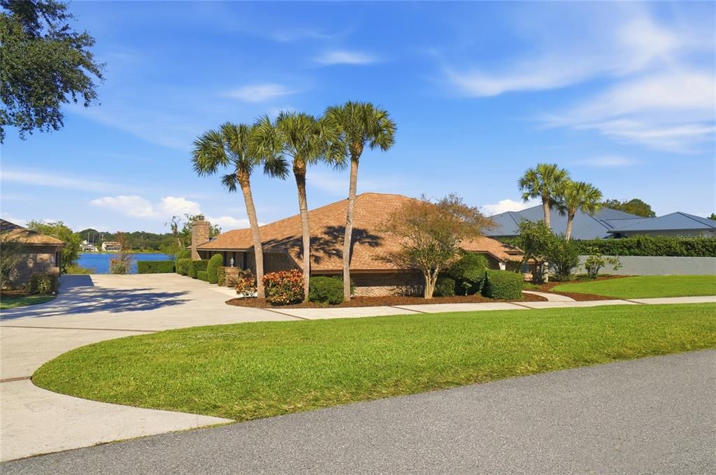 На продажу: $919,000 (5 спален, 3 ванн, 3839 Квадратных фут)