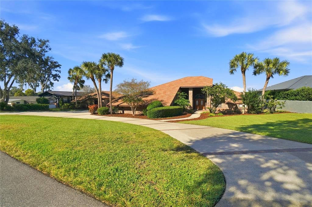 На продажу: $919,000 (5 спален, 3 ванн, 3839 Квадратных фут)