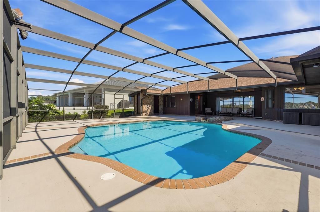 На продажу: $919,000 (5 спален, 3 ванн, 3839 Квадратных фут)