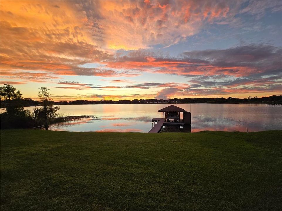 На продажу: $919,000 (5 спален, 3 ванн, 3839 Квадратных фут)