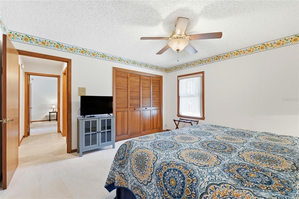 На продажу: $919,000 (5 спален, 3 ванн, 3839 Квадратных фут)