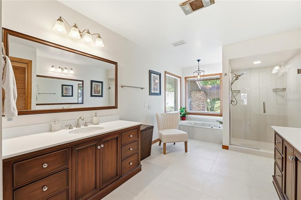 На продажу: $919,000 (5 спален, 3 ванн, 3839 Квадратных фут)