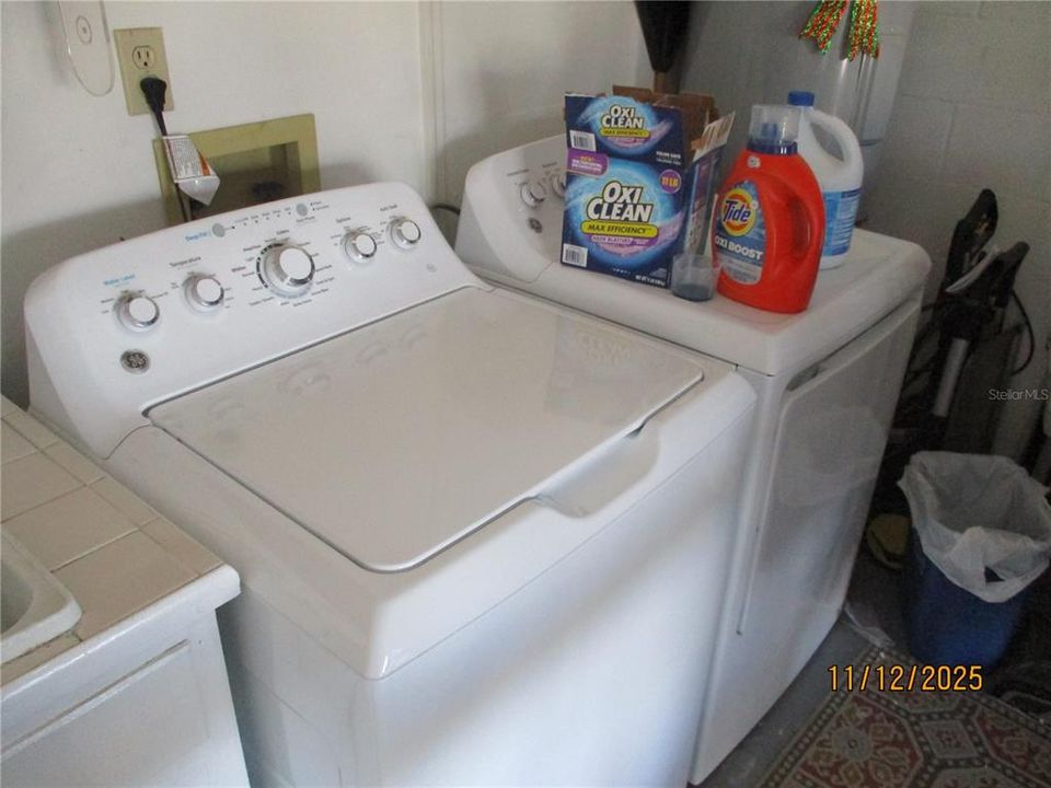 待售: $380,000 (3 贝兹, 2 浴室, 1807 平方英尺)