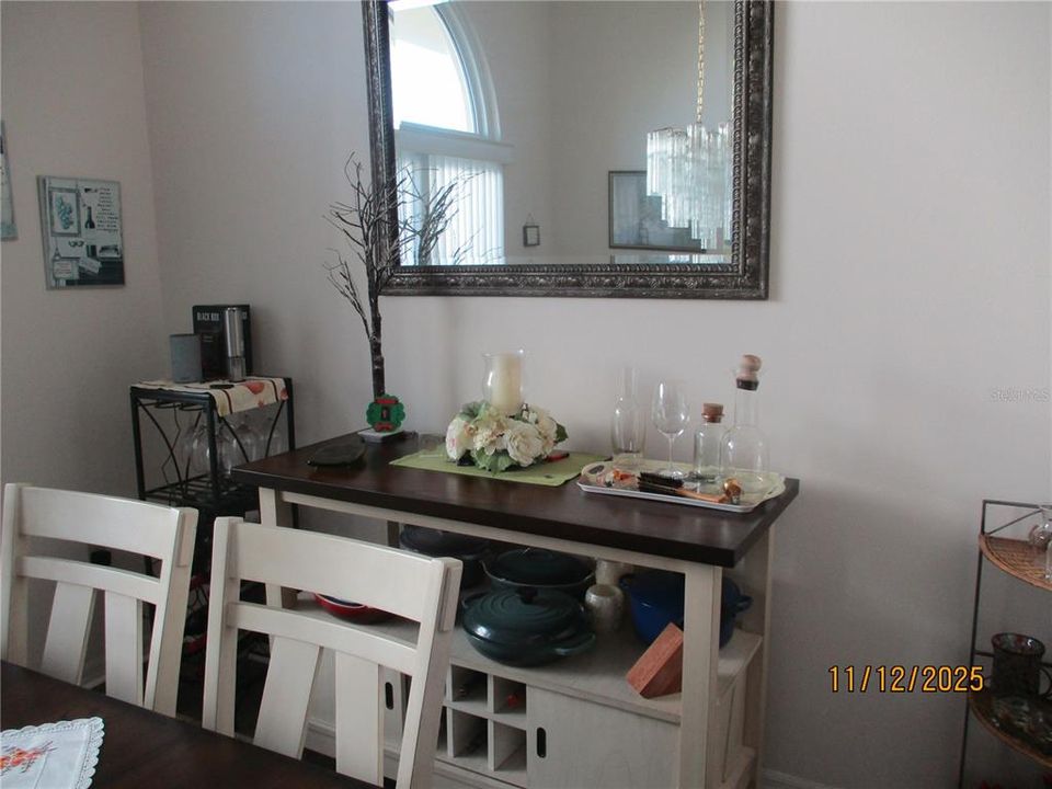 待售: $380,000 (3 贝兹, 2 浴室, 1807 平方英尺)