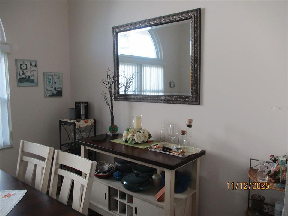 待售: $380,000 (3 贝兹, 2 浴室, 1807 平方英尺)