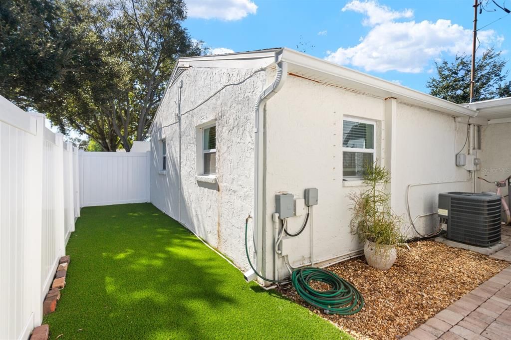 For Sale: $734,000 (4 beds, 2 baths, 1620 Square Feet)