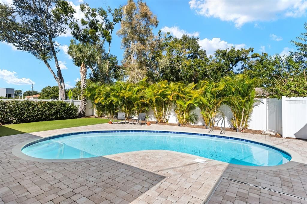 For Sale: $734,000 (4 beds, 2 baths, 1620 Square Feet)