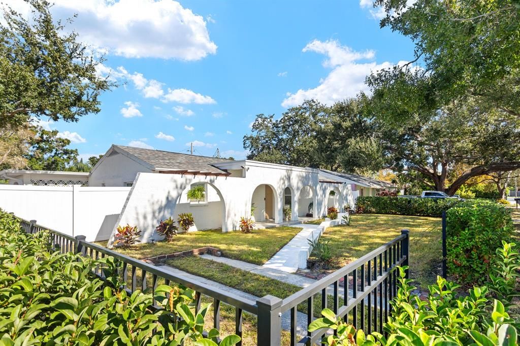 For Sale: $734,000 (4 beds, 2 baths, 1620 Square Feet)