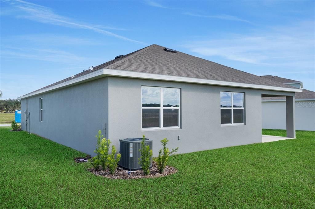 En Venta: $354,990 (4 camas, 2 baños, 1938 Pies cuadrados)