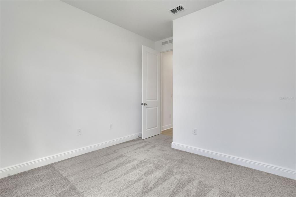 En Venta: $354,990 (4 camas, 2 baños, 1938 Pies cuadrados)