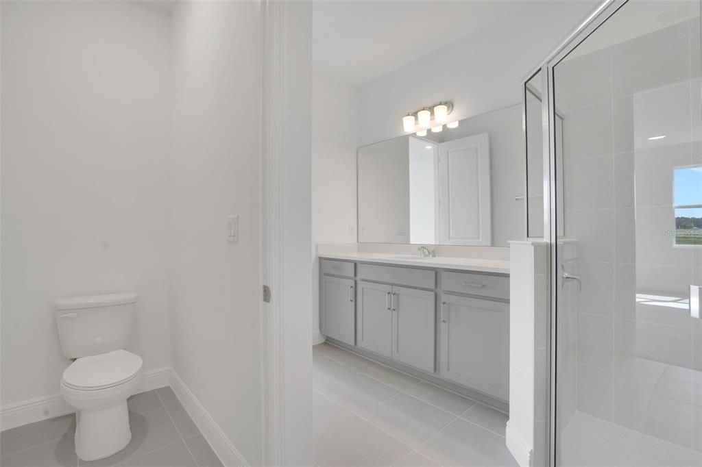 En Venta: $354,990 (4 camas, 2 baños, 1938 Pies cuadrados)