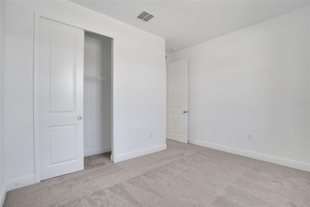 En Venta: $354,990 (4 camas, 2 baños, 1938 Pies cuadrados)