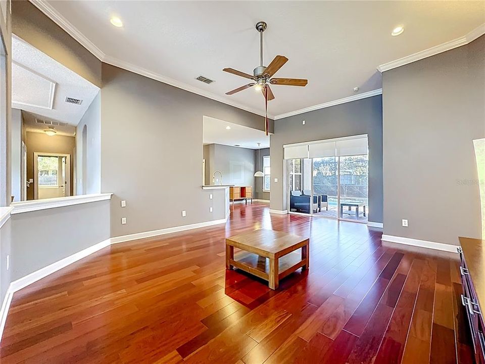 待售: $649,999 (4 贝兹, 3 浴室, 2516 平方英尺)