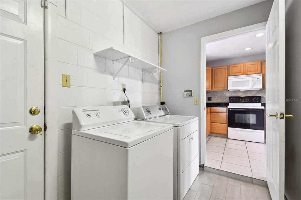 En Venta: $375,000 (3 camas, 2 baños, 1314 Pies cuadrados)