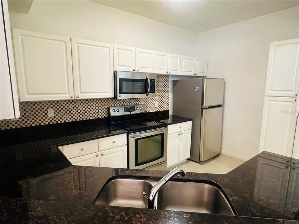 For Sale: $195,000 (3 beds, 2 baths, 1362 Square Feet)