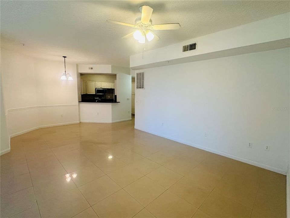 For Sale: $195,000 (3 beds, 2 baths, 1362 Square Feet)