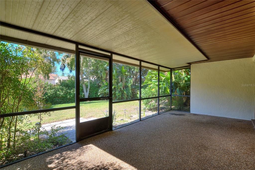 合同活跃: $262,500 (3 贝兹, 2 浴室, 1424 平方英尺)