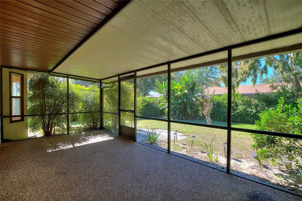 合同活跃: $262,500 (3 贝兹, 2 浴室, 1424 平方英尺)