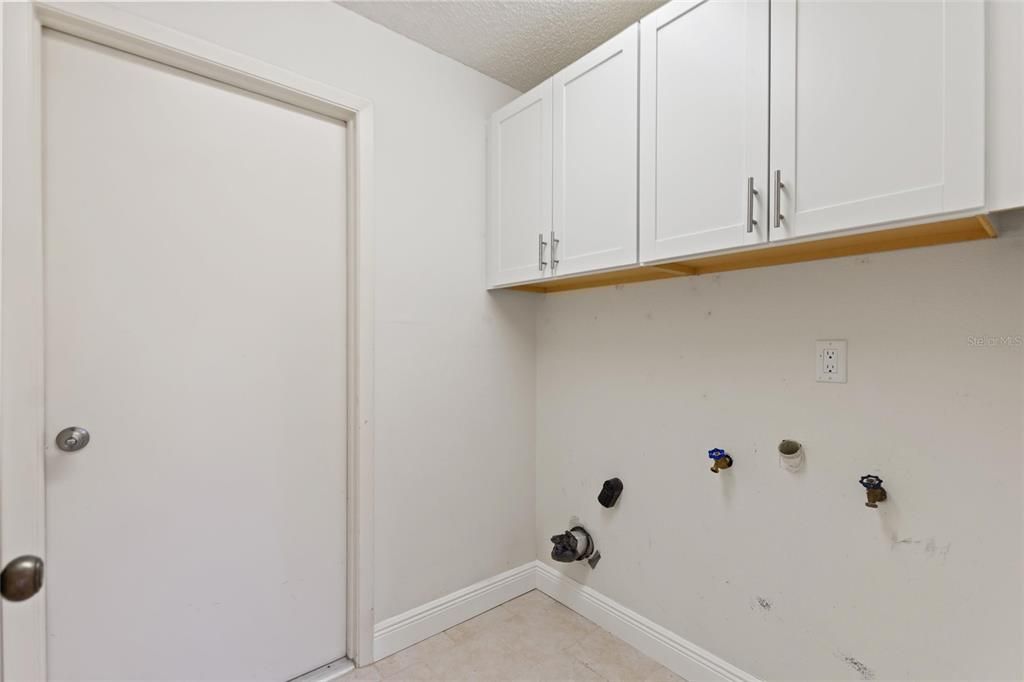 合同活跃: $262,500 (3 贝兹, 2 浴室, 1424 平方英尺)