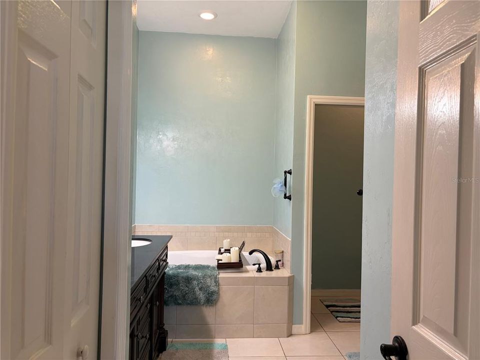 For Sale: $344,000 (3 beds, 2 baths, 1455 Square Feet)