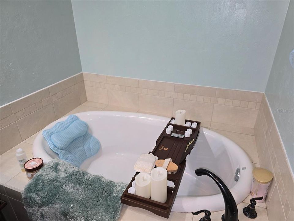 For Sale: $344,000 (3 beds, 2 baths, 1455 Square Feet)