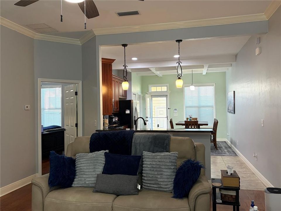 For Sale: $344,000 (3 beds, 2 baths, 1455 Square Feet)