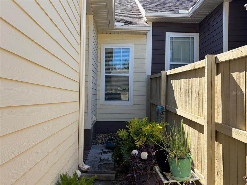 For Sale: $344,000 (3 beds, 2 baths, 1455 Square Feet)