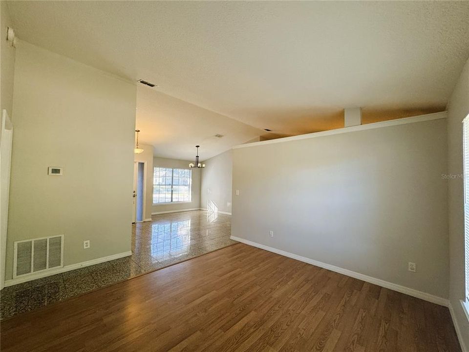 For Rent: $2,895 (3 beds, 2 baths, 1889 Square Feet)