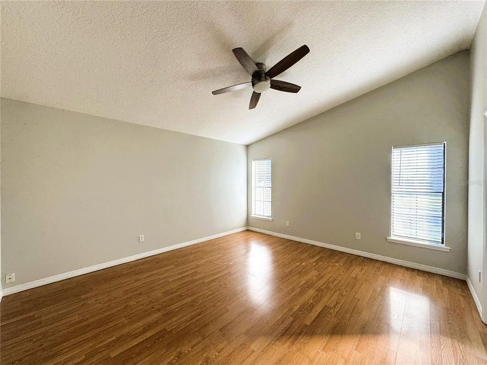 For Rent: $2,895 (3 beds, 2 baths, 1889 Square Feet)