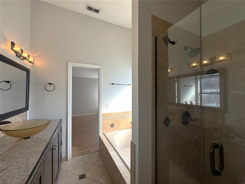 For Rent: $2,895 (3 beds, 2 baths, 1889 Square Feet)