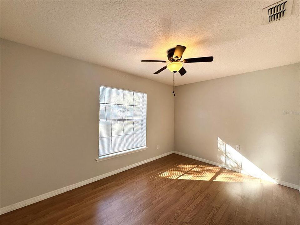 For Rent: $2,895 (3 beds, 2 baths, 1889 Square Feet)