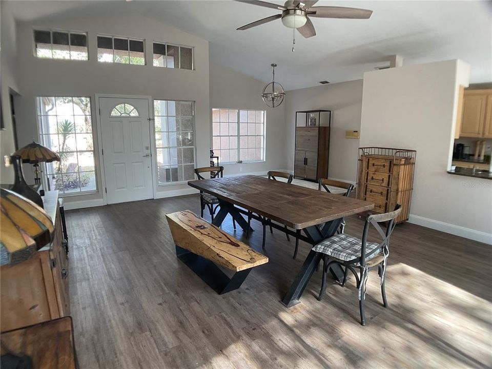 En Venta: $675,000 (3 camas, 2 baños, 1774 Pies cuadrados)