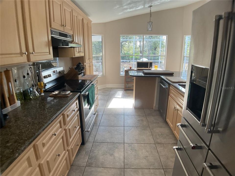 En Venta: $675,000 (3 camas, 2 baños, 1774 Pies cuadrados)