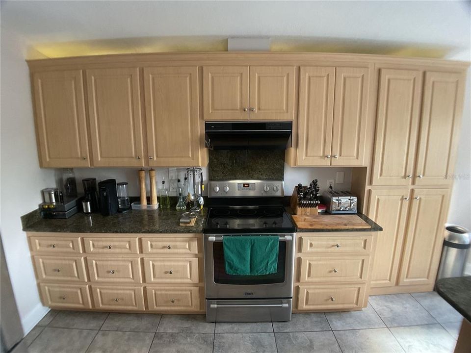 En Venta: $675,000 (3 camas, 2 baños, 1774 Pies cuadrados)