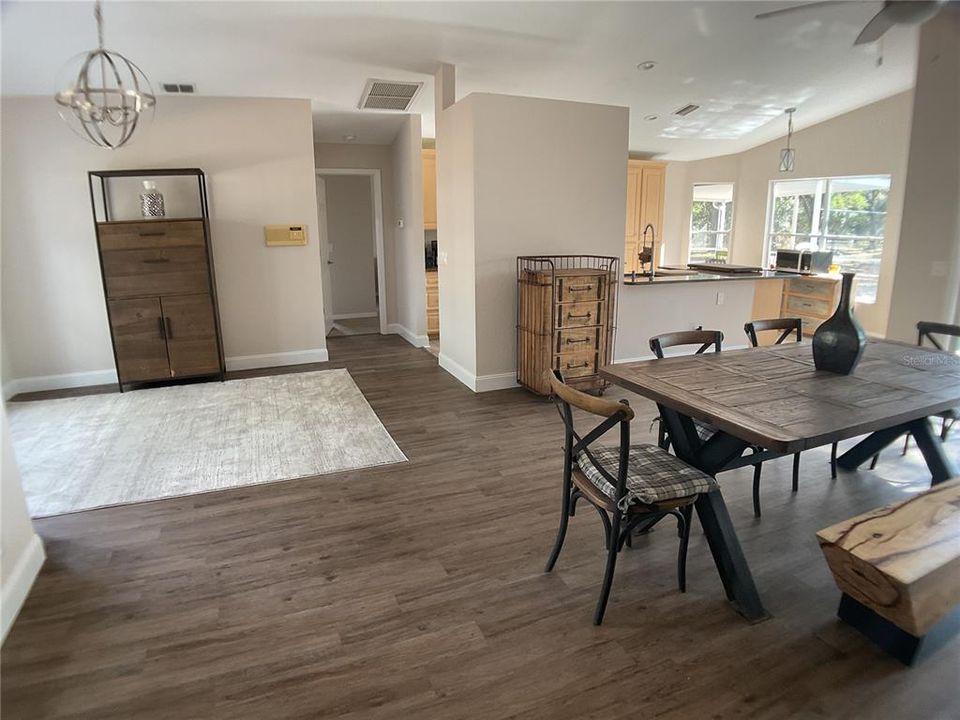 En Venta: $675,000 (3 camas, 2 baños, 1774 Pies cuadrados)