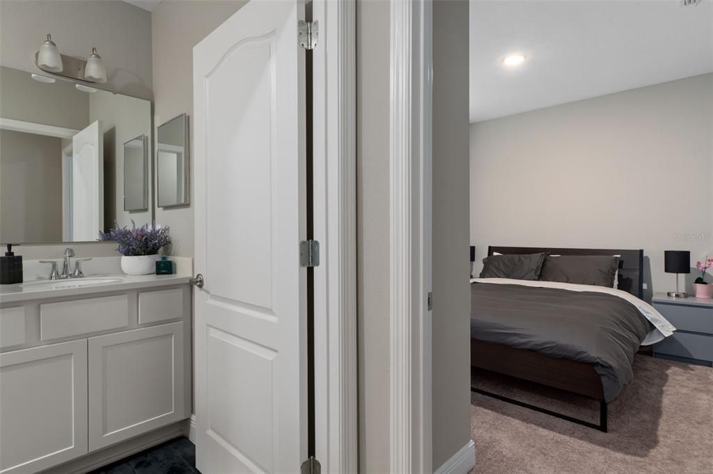 For Sale: $389,900 (4 beds, 3 baths, 2266 Square Feet)