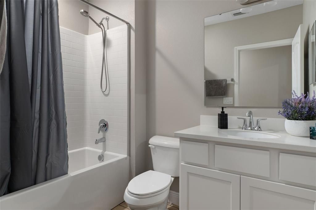 For Sale: $389,900 (4 beds, 3 baths, 2266 Square Feet)