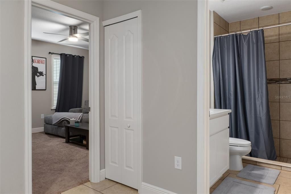 For Sale: $389,900 (4 beds, 3 baths, 2266 Square Feet)