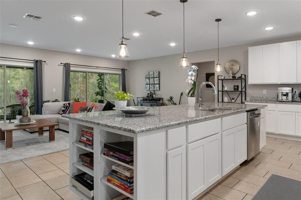 For Sale: $389,900 (4 beds, 3 baths, 2266 Square Feet)