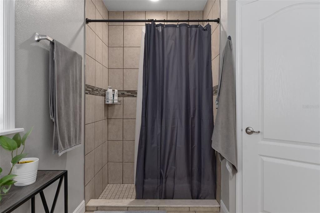 For Sale: $389,900 (4 beds, 3 baths, 2266 Square Feet)